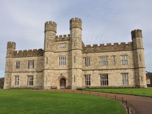 Leeds Castle [Kent] (23 Nov 12) Evan Evans Bus Tours to Leeds Castle [Kent ] (23 November 2012)