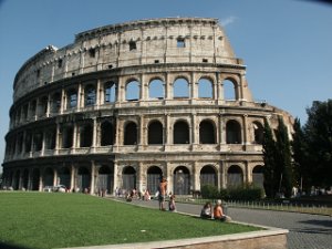Colloseum Foro Romano & Colosseo (1 Aug 02)